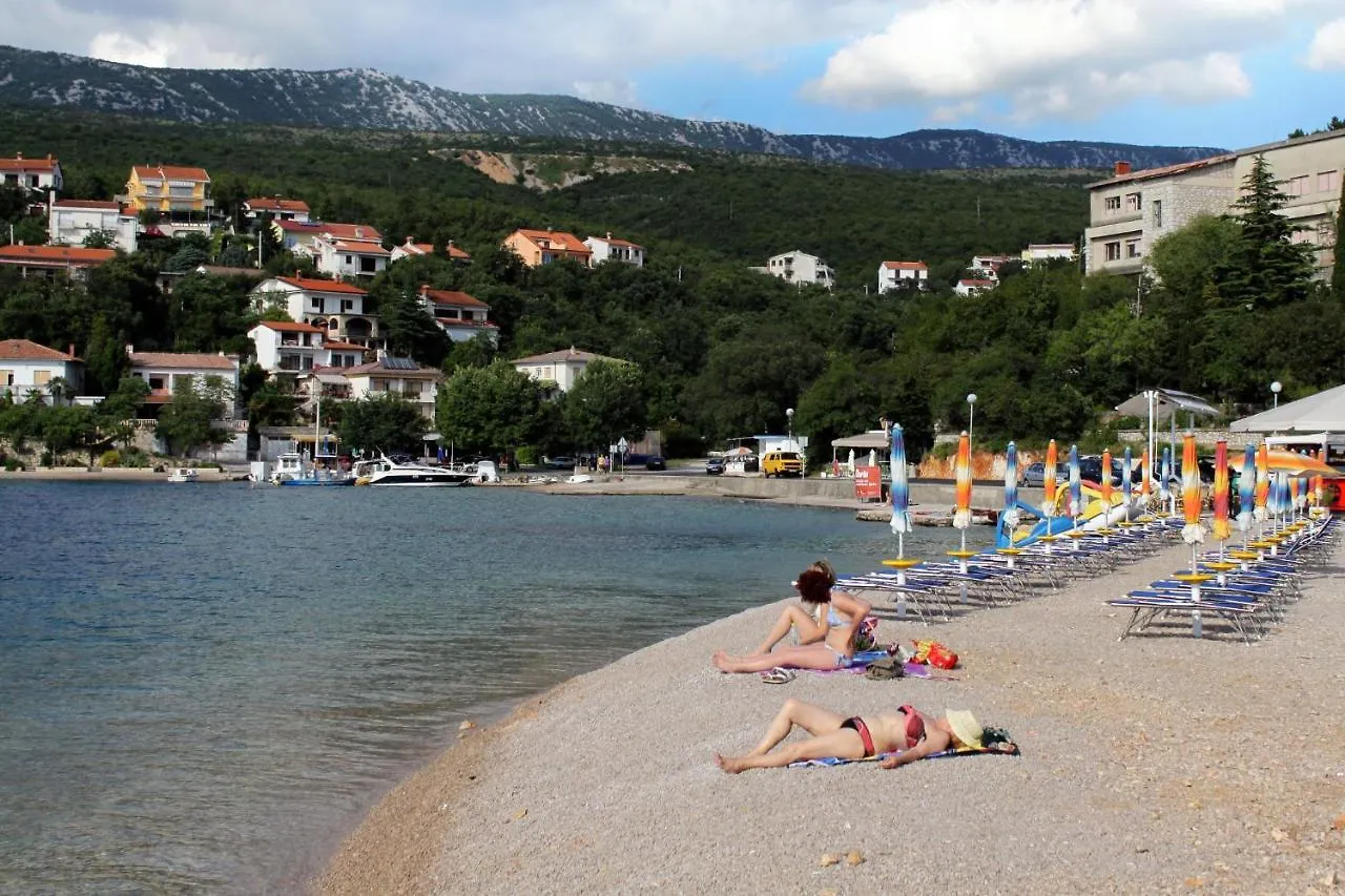 Apartments With A Parking Space Jadranovo, Crikvenica - 5533 Jadranovo